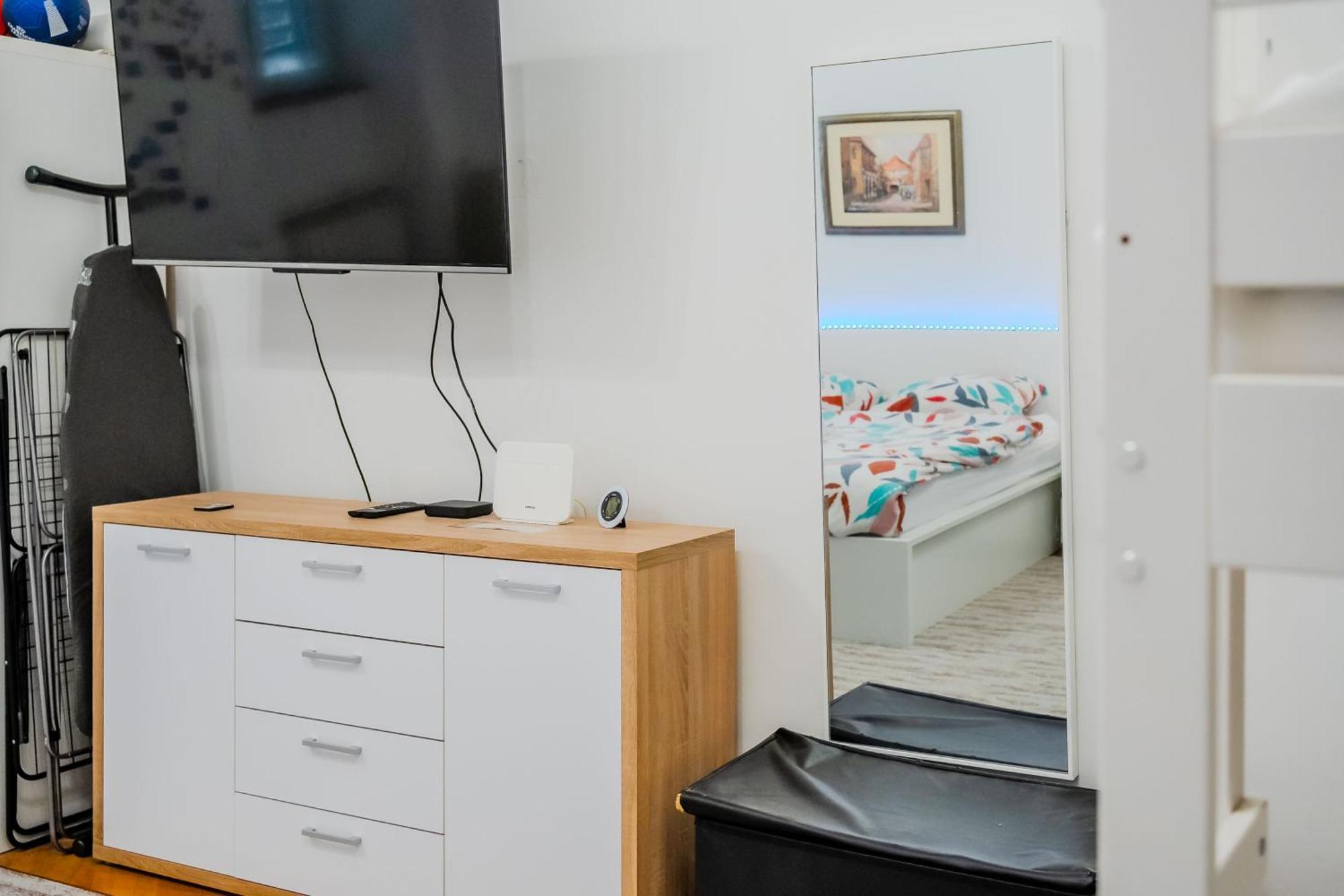 Work And Play Apartment ザグレブ エクステリア 写真